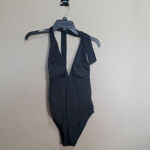 Cupshe Black Halter One-Piece Swimsuit Size Small